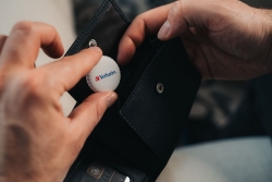 Verbatim MYFC-02BW My Finder Coin Bluetooth Finder 2pack B/W