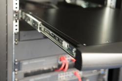 DIGITUS Modulare Konsole 19HD LCD,16-port VGA KVM Deutsch