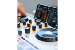 Mixersteuerung Hercules DJ Control Mix Ultra retail