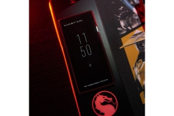 Numskull Mauspad Mortal Kombat + wireless Charge 30x80cm