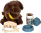 Hund mit Tasche und Pflege-Set