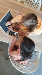 Holz-Laptop mit Magnet-Tafel
