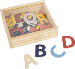 Bunte Magnetbuchstaben „Educate“