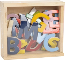 Bunte Magnetbuchstaben „Educate“