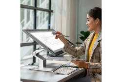 Alogic TFT 27 Clarity Touch 4K, Webcam, 65W PD, Fold-Stand