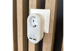 Entac Steckdosenadapter + 2x USB-A weiß