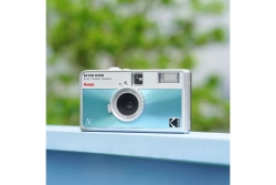 Kodak EKTAR H35 35mm Camera Blue + Ultramax