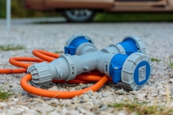 Brennenstuhl Verl.-Kabel CEE 3 Fach Verteiler 16A 5m