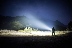 OLIGHT Taschenlampe Marauder 2