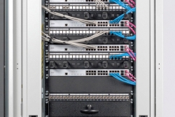 DIGITUS Abdeckplatte 2HE Blindabdeckung 483mm schwarz