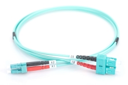 DIGITUS LWL Patchkabel LC -> SC 2.00m Multimode Duplex...