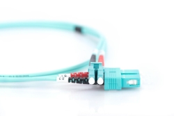 DIGITUS LWL Patchkabel LC -> SC 3.00m Multimode Duplex OM3