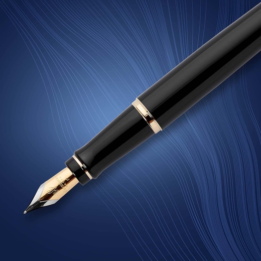 Waterman Expert Füller | Hochglänzend Schwarz mit Zierteile aus 23 K Gold | Füllfederhalter Mittlere Spitze | Geschenkbox