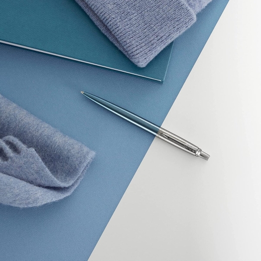Parker Jotter Kugelschreiber | Waterloo Blue | Mittlere Spitze | Blaue Tinte | Geschenkbox