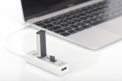 DIGITUS USB-C-Hub 3-Port 2.0->3xA2.0 1xReader in.Kabel weiß
