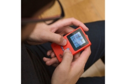 ThumbsUp! ORB Spielkonsole 1,8 LCD Gameboy 152 Spiele rot