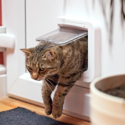 SUREFEED Mikrochip Katzenklappe braun