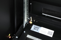 DIGITUS Netzwerkschrank Unique 26HE 1342x600x1000mm schwarz (Speditionsversand)