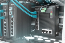 DIGITUS Switch Ind. 8-Port Gigabit Flat Unmanaged schwar