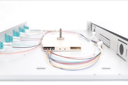 DIGITUS LWL Spleißbox 1HE bestückt 6x LC DX OM3 grau