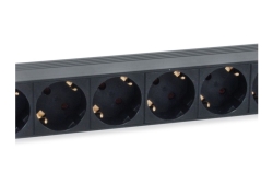 Equip 19 Steckdosenleiste 8xSchuko+Switch->St.IEC320-C14