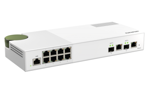 QNAP Switch 8 port 2.5Gbps, 2 port 10Gbps SFP+/NBASE-T Combo