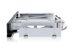 We-Ra. IcyDock 1x 3.5 SATA in 1x 5.25 bay mobile rack fanl