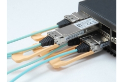 LevelOne QSFP28 Kabel Active Optical 100Gbps 4xEDR 1.00m