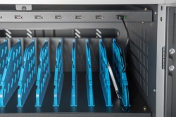 DIGITUS Mob.Ladeschrank NB/TPC bis 30x15,6...