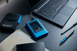 SSD 960GB Kingston Portable SSD IronKey Vault Privacy 80 retail