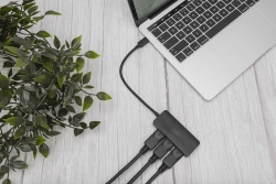 DIGITUS USB-Hub 3-Port C ->3xDP m.Kabel schwarz