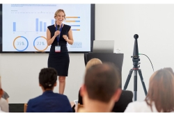 Ipevo KFT Konferenzkamera Totem 180 6.4MP Mikro schwarz