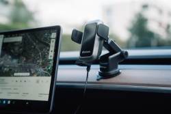 Verbatim FWC-03 Pro Qi Fast Wireless Autoladegerät retail