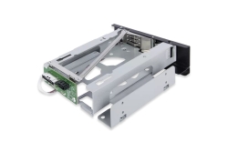 ToughArmor 6x 2.5 9.5mm U.2/U.3 NVMe to 3x SlimSAS in 1x 5.