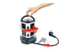 Schwaiger Steckdosentower 7 x Schuko + 2x USB 1,8m
