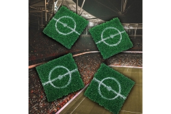 Mad Monkey - Fußball Untersetzer aus Kunstrasen (4er Set)