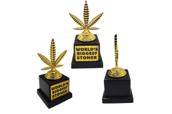 Mad Monkey - TROPHÄE Worlds Biggest Stoner