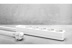 INCA Steckdosenleiste 5x /16A 230V/Max.3680W/LED 1.50m ws