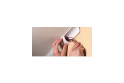 DELOCK Eckkanal selbstklebend 43 x 23 mm - Länge 1 m weiß