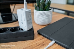 Good Connections USB-Schnellladegerät 65W mit GaN, 3-Port