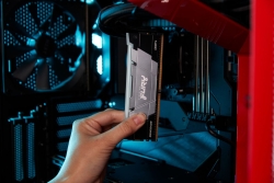 DDR4 32GB PC 3600 CL16 Kingston KIT (2x16GB) FURY Reneg.RGB retail