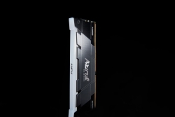 DDR4 32GB PC 3600 CL16 Kingston KIT (2x16GB) FURY Reneg.RGB retail